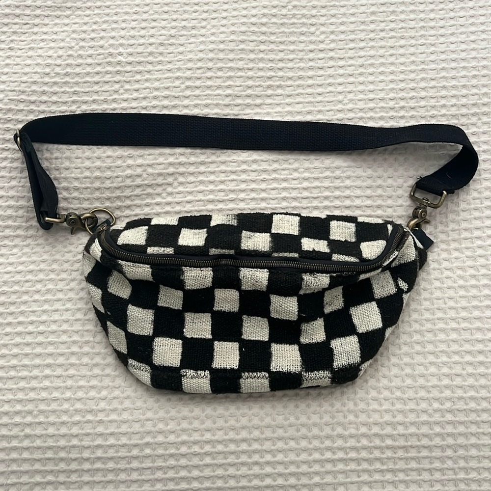 Jenna Bee Handmade crossbody- Retail $168